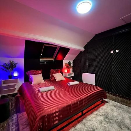 Red Love-Room / Balneo & Plus ! Souppes-sur-Loing Buitenkant foto
