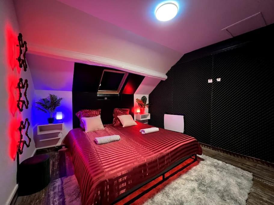 Red Love-Room / Balneo & Plus ! Souppes-sur-Loing Buitenkant foto